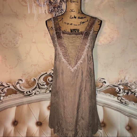 ModCloth Lace Mini Dress - Picture 1 of 8